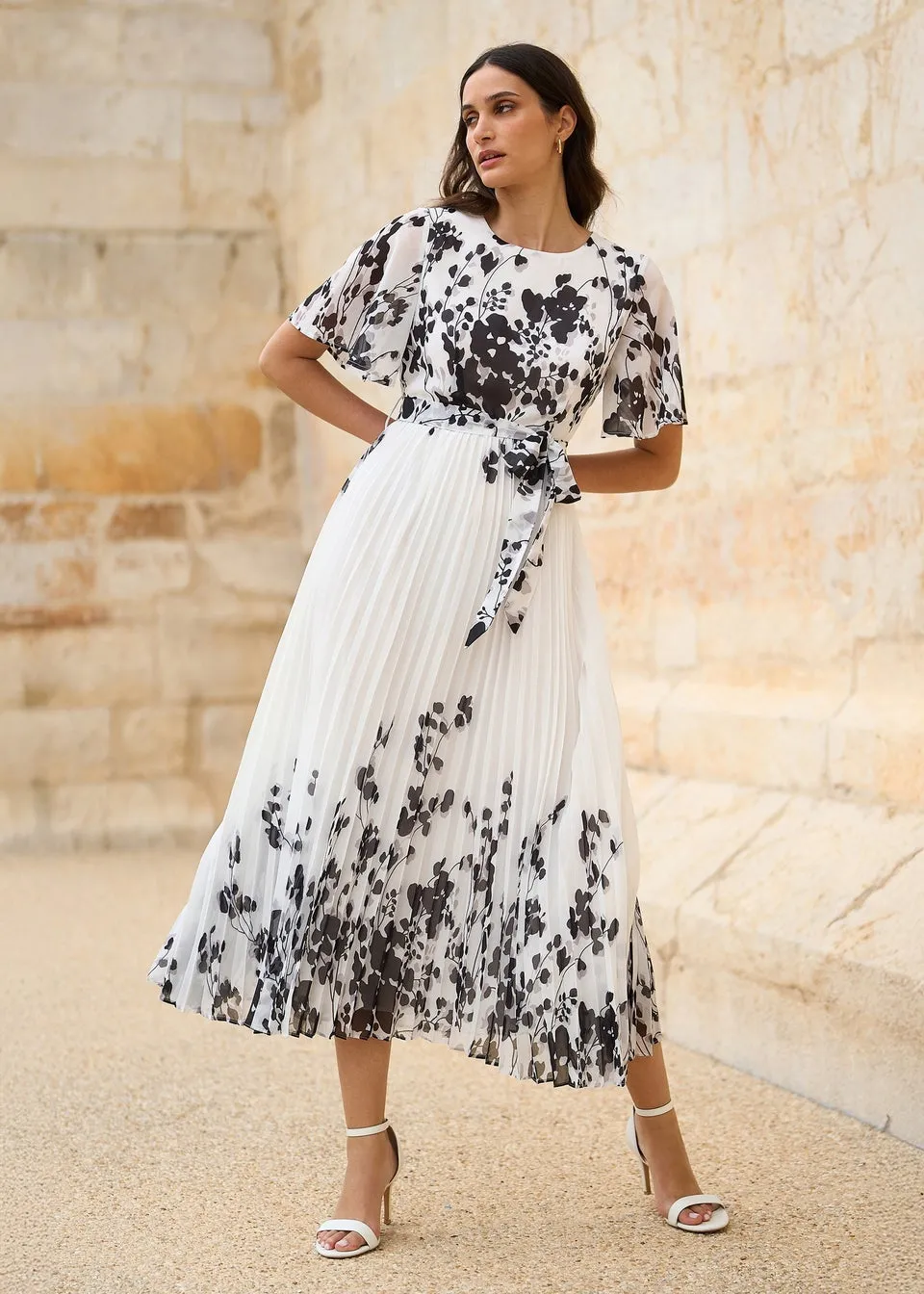 Yumi White Mirror Floral Design Pleated Midi Dress