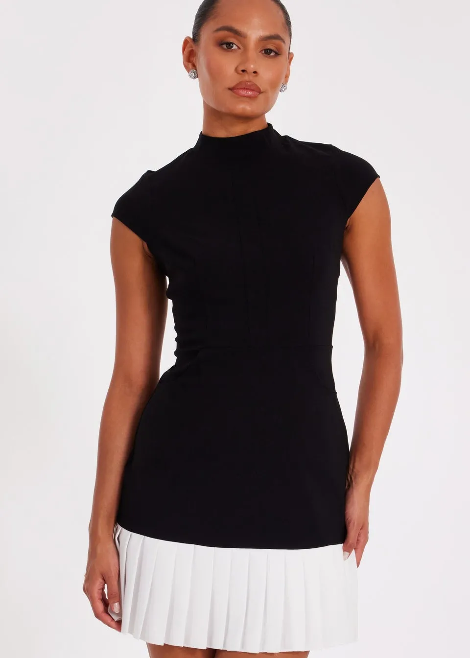 Quiz Black Contrast Pleated Mini Dress