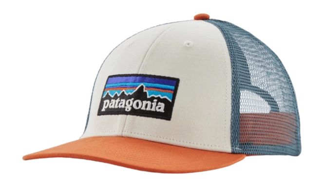 Patagonia Unisex P-6 Logo LoPro Trucker Hat White with Redtail Rust 25