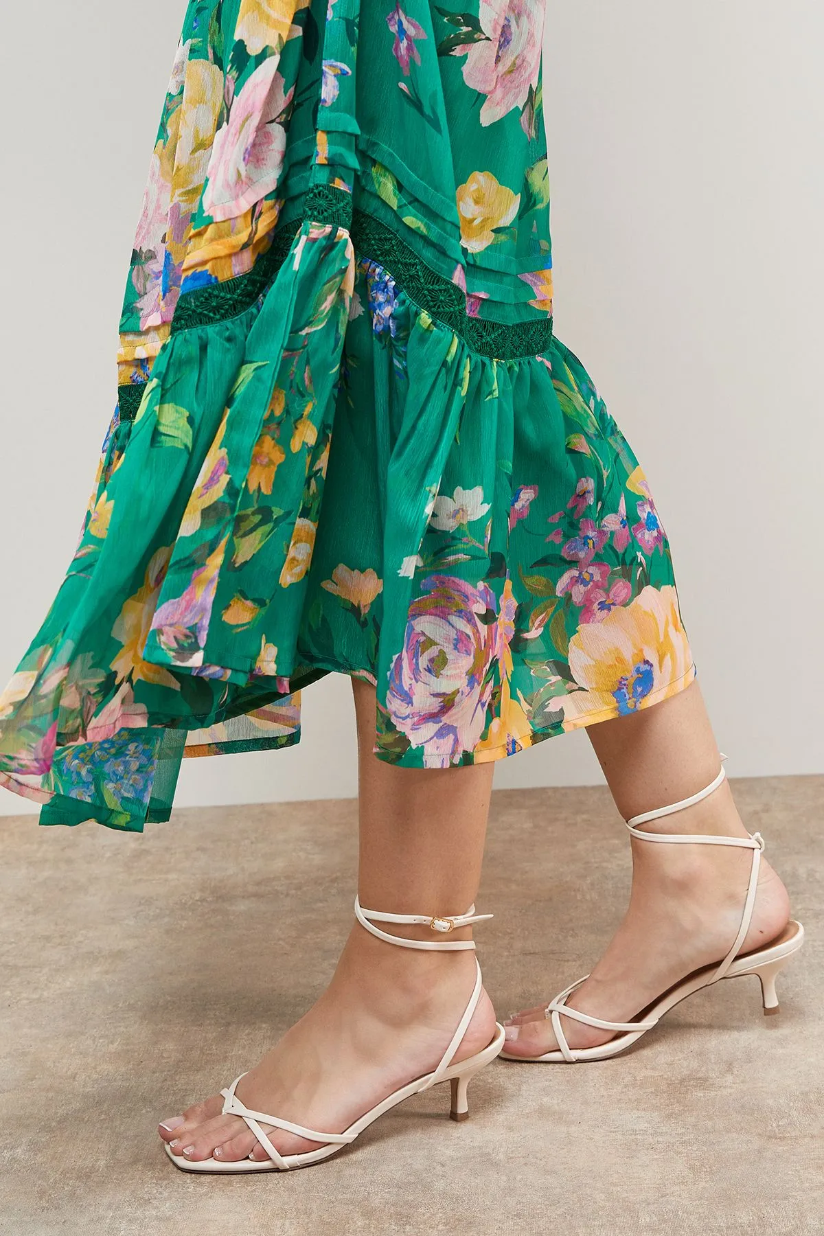 Desirae Faux Leather Toe Post Kitten Heel Sandals