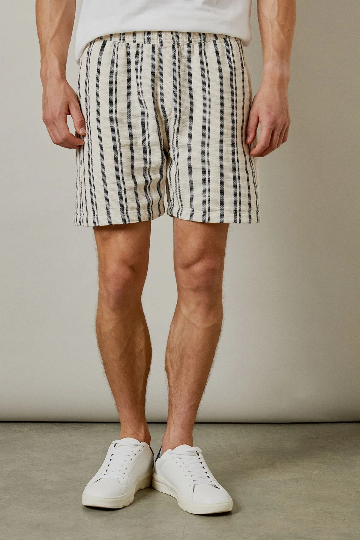 Off White Textured Casual Shorts