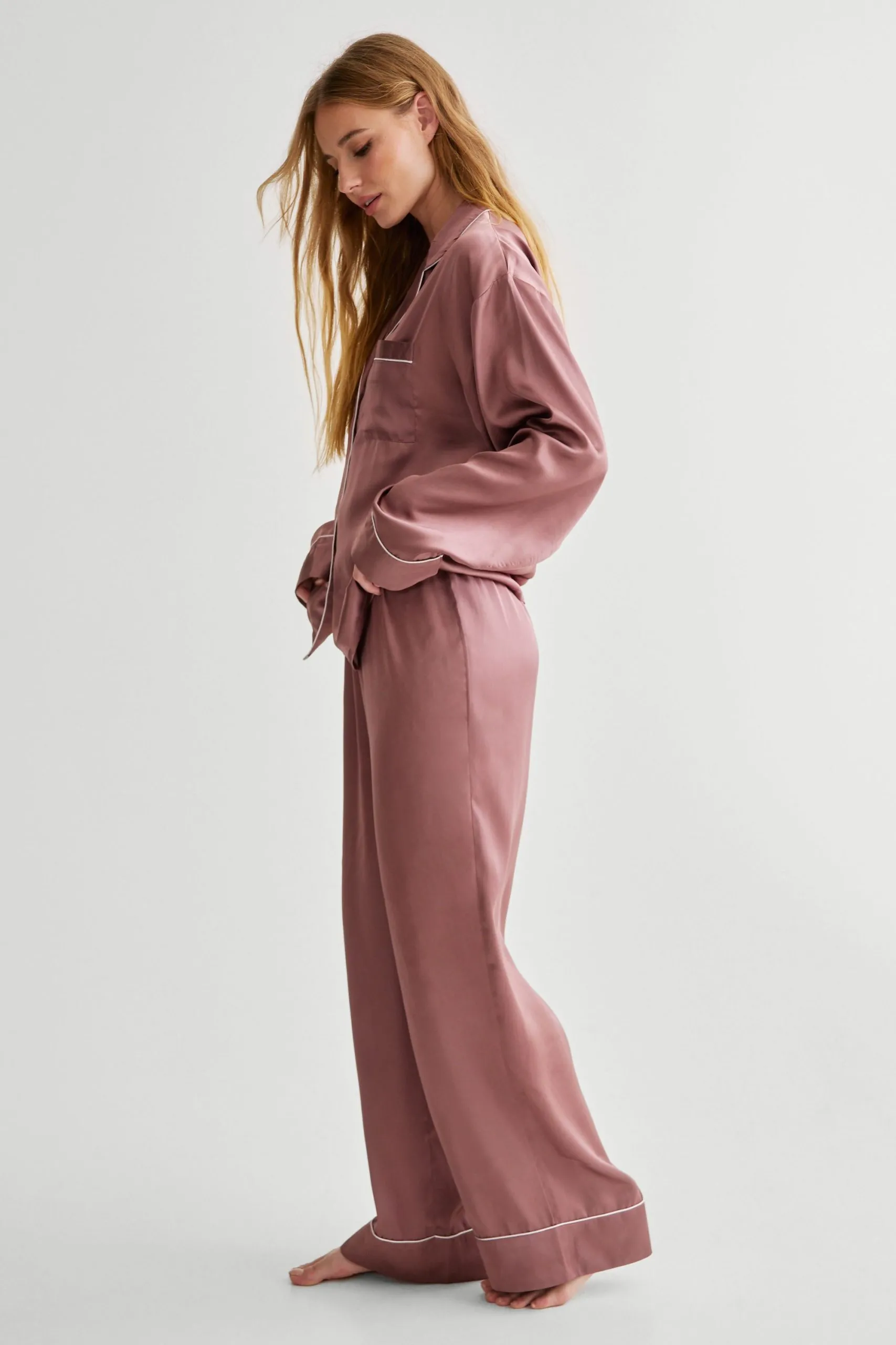 Satin Contrast Pipping Long Sleeve Shirt And Trouser Pajama Set