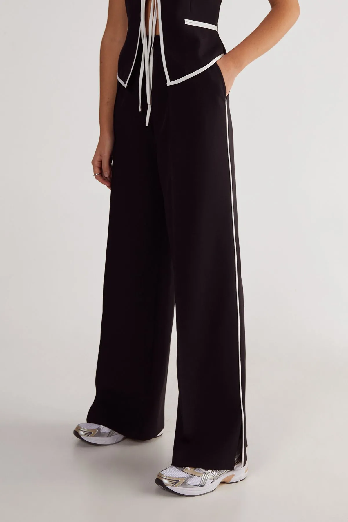 Tailored Contrast Piped Joggers