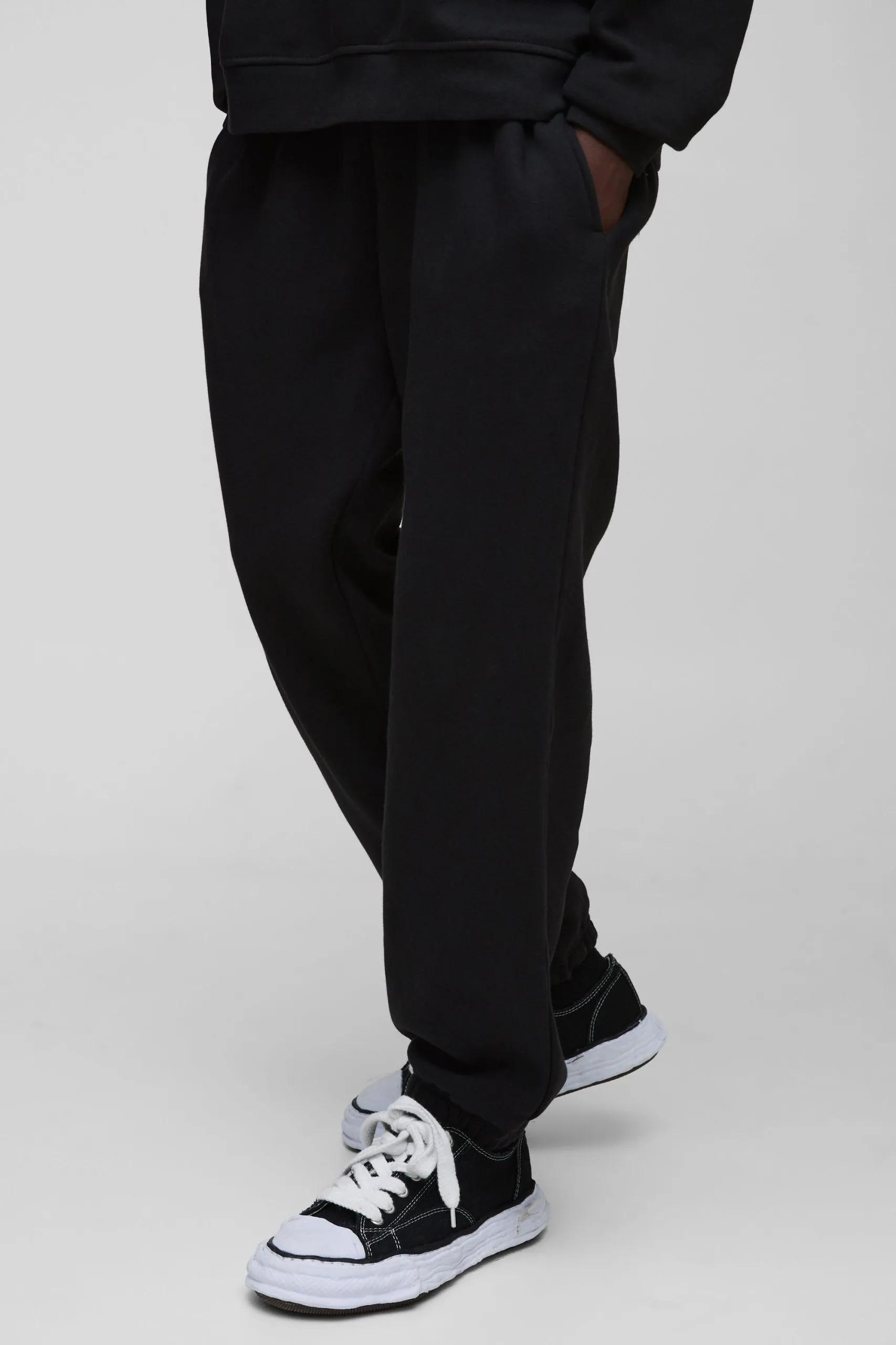 Oversized Fit Basic Jogger