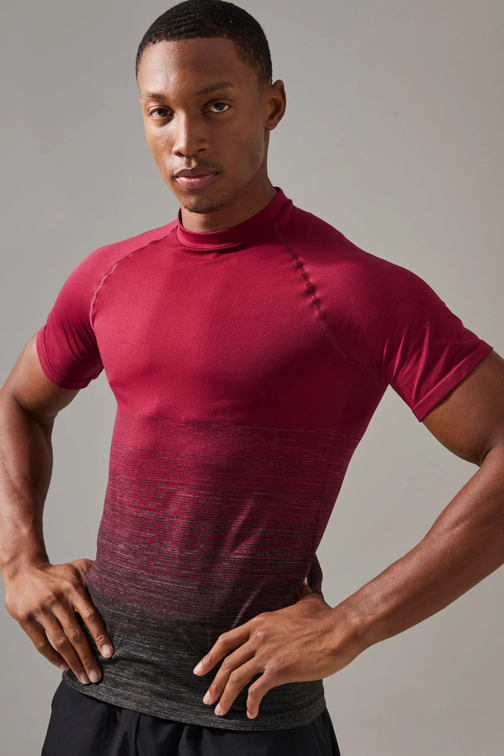 Man Active Ombre Seamless Muscle Fit T-shirt