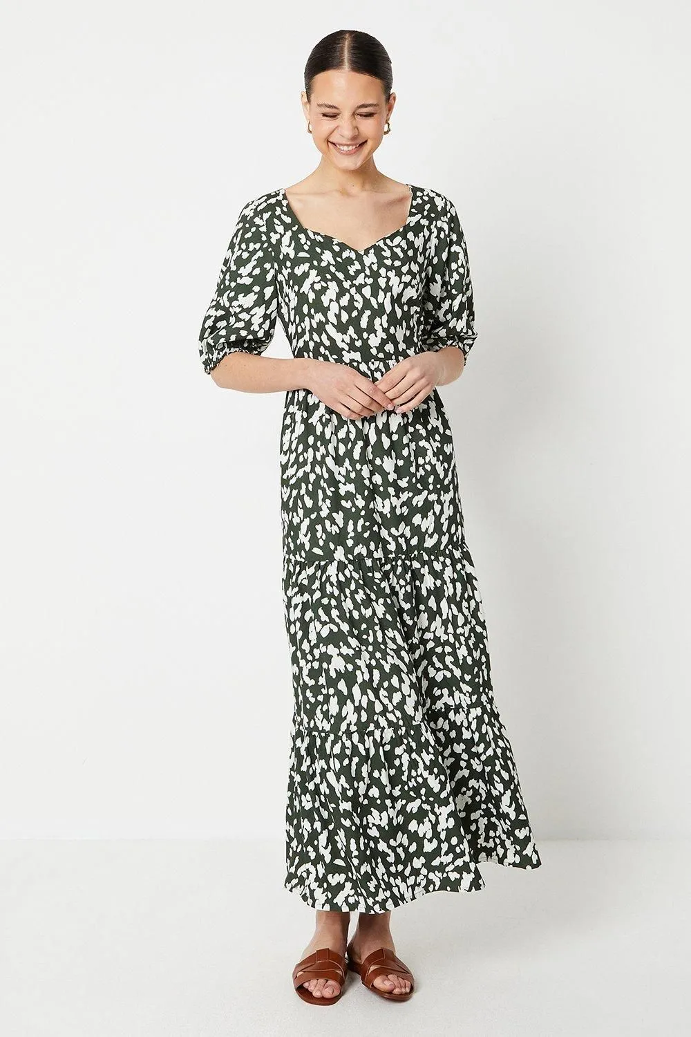 Abstract Tiered Puff Sleeve Midi Dress