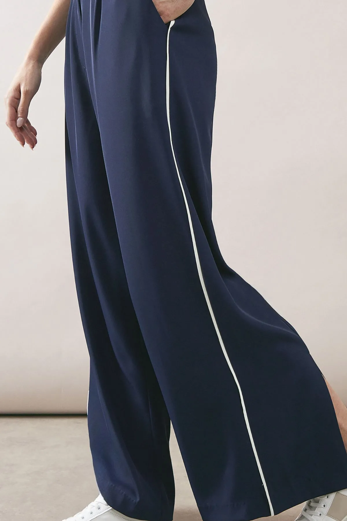 Contrast Stripe Split Trouser