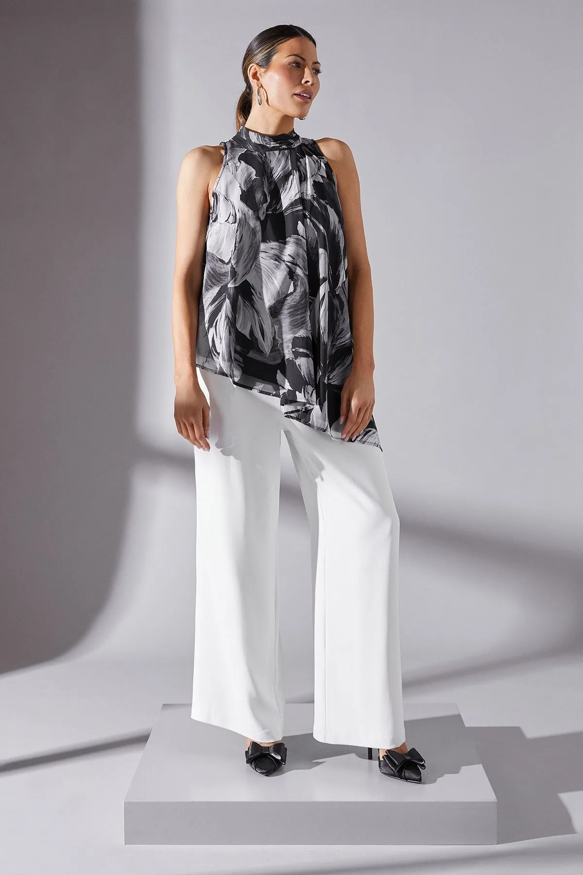 Pleat Waistband Wide Leg Trouser