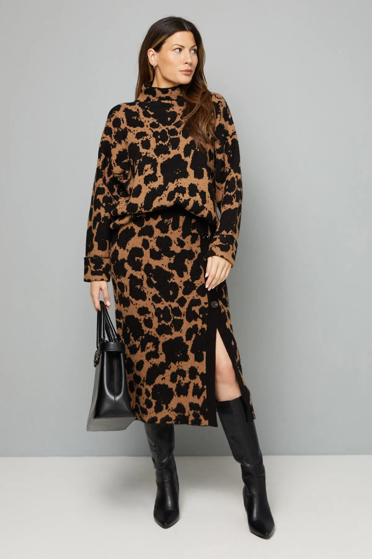 Leopard Print Knitted Skirt