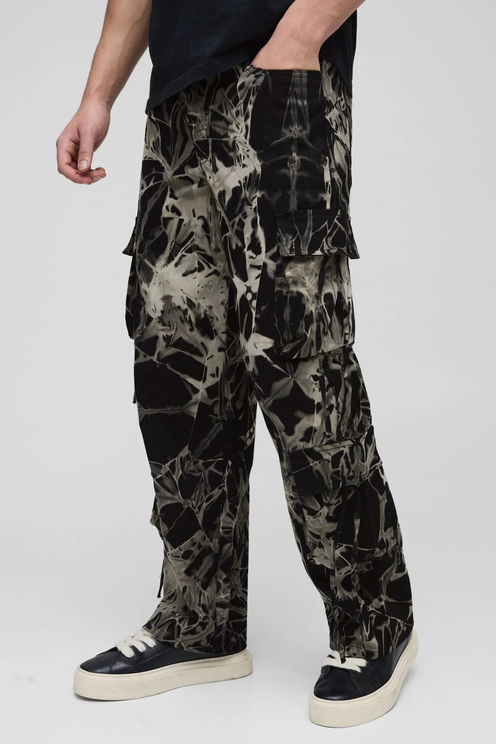 Relaxed Acid Wash 3D Cargo Trousers