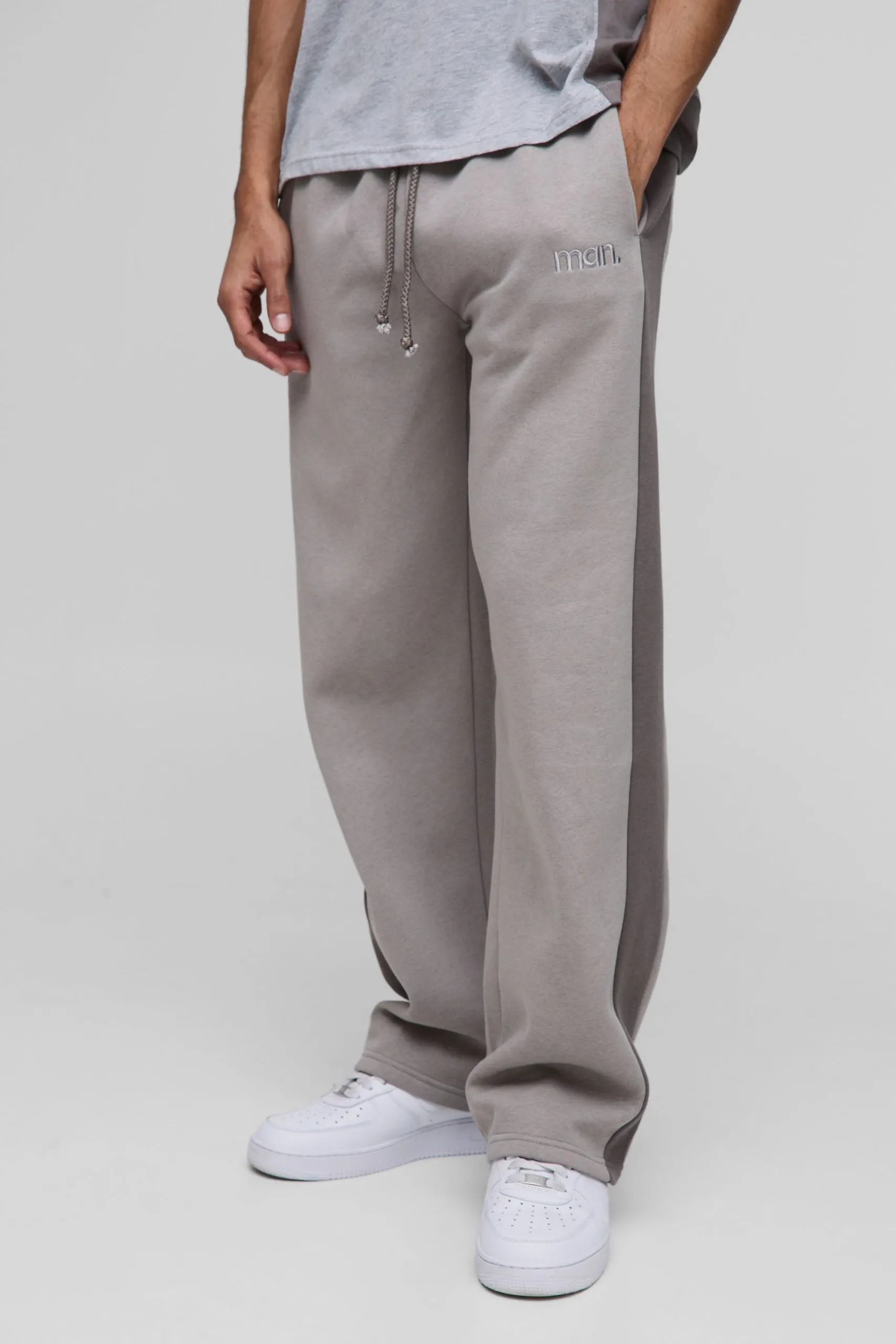 Relaxed Fit Man Panel Detail Joggers