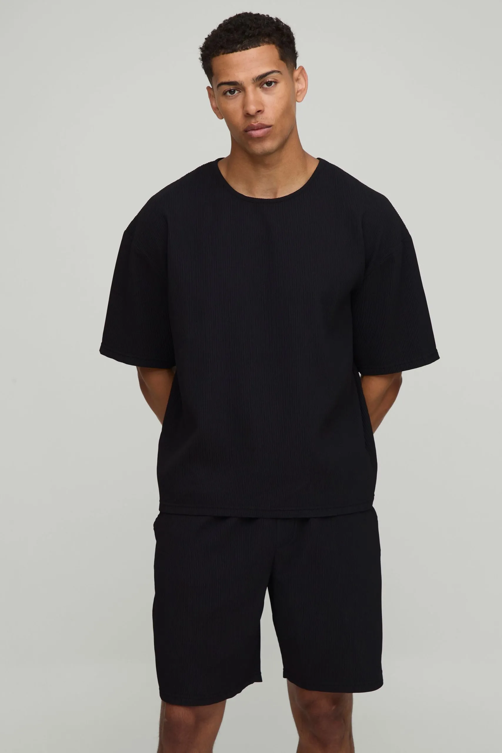Oversized Boxy Pleated T-Shirt and Relaxed Fit Mid-Length Short Set
