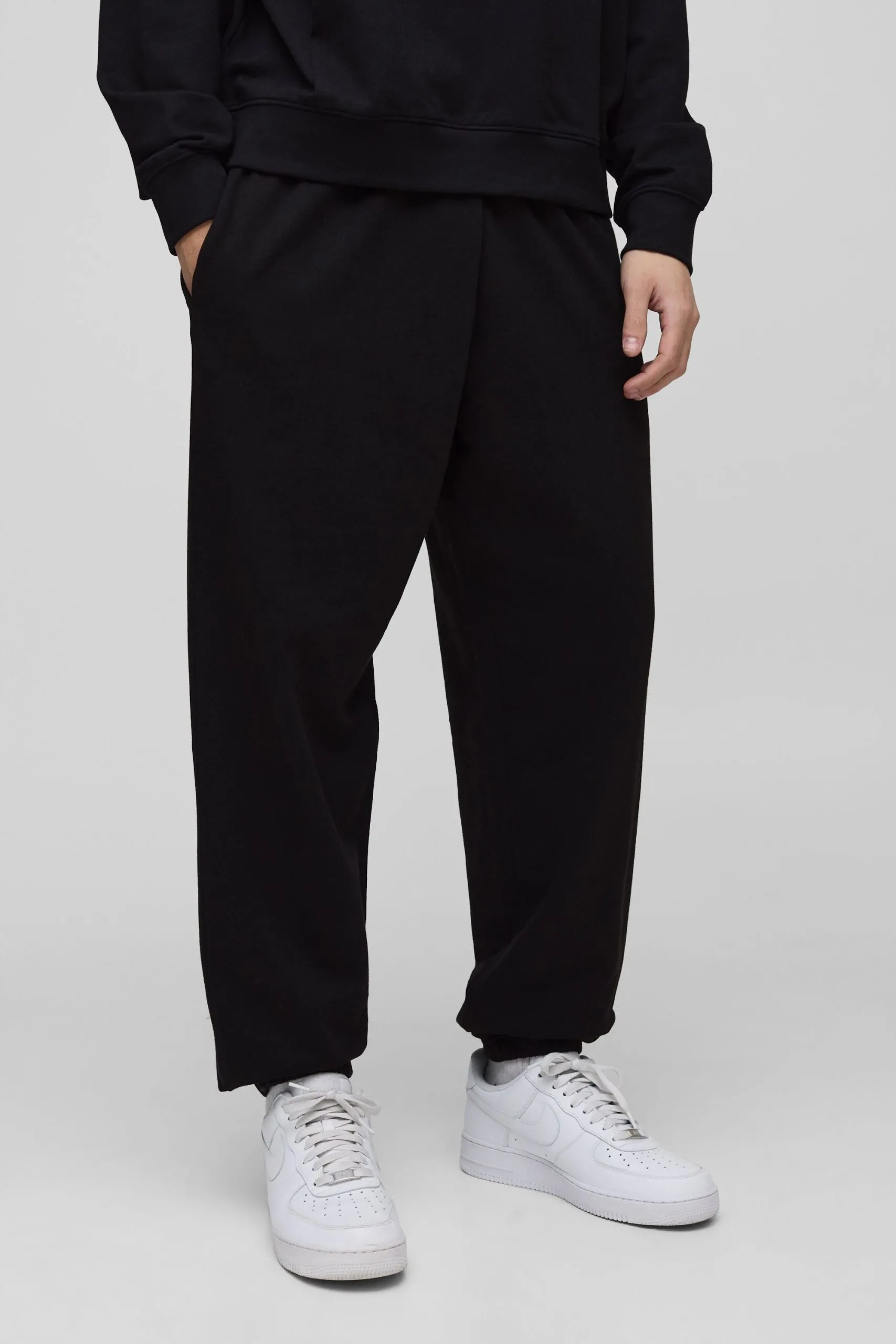 Lightweight Basic Baggy Fit Jogger