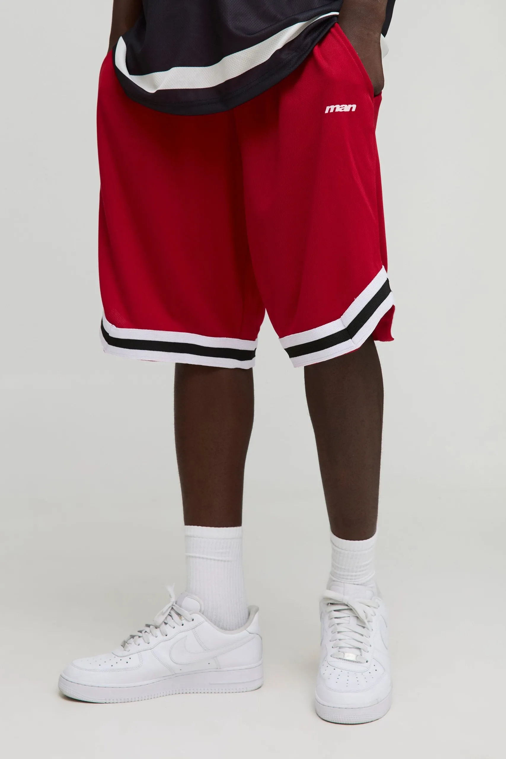 Man Mid Length Mesh Basketball Shorts