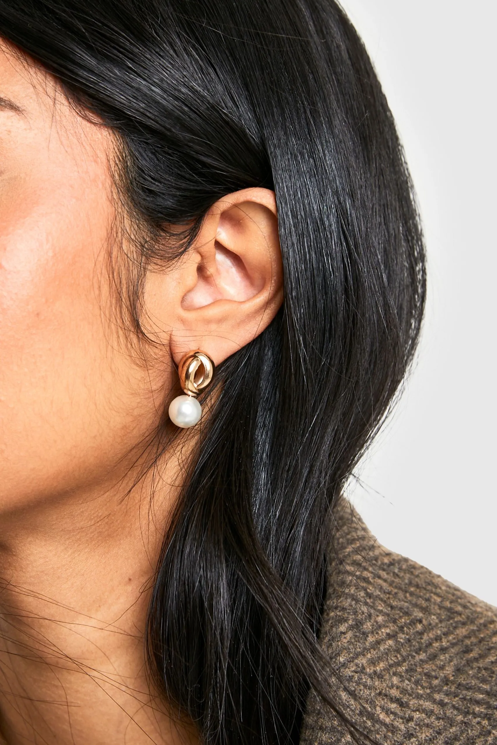 Gold Twist Pearl Drop Earrings