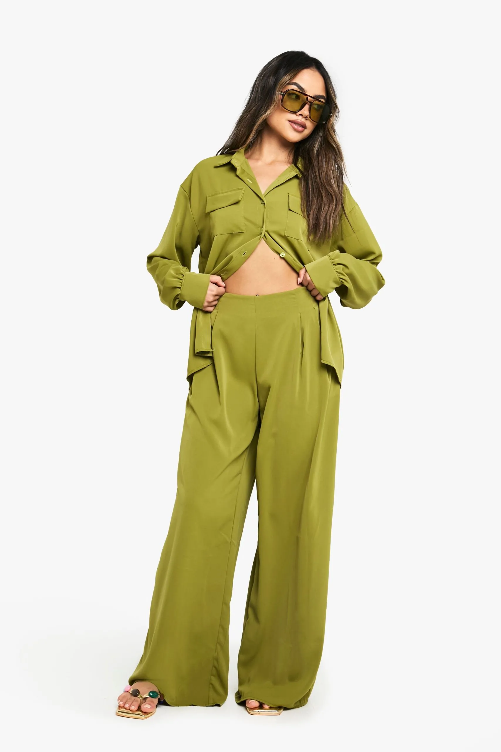 Woven Pleated Front Wide Leg Trousers