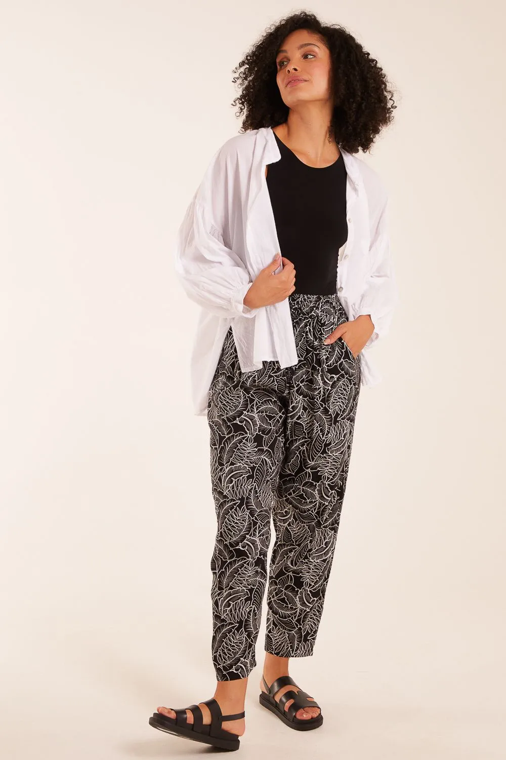Leaf Print Capri Trousers