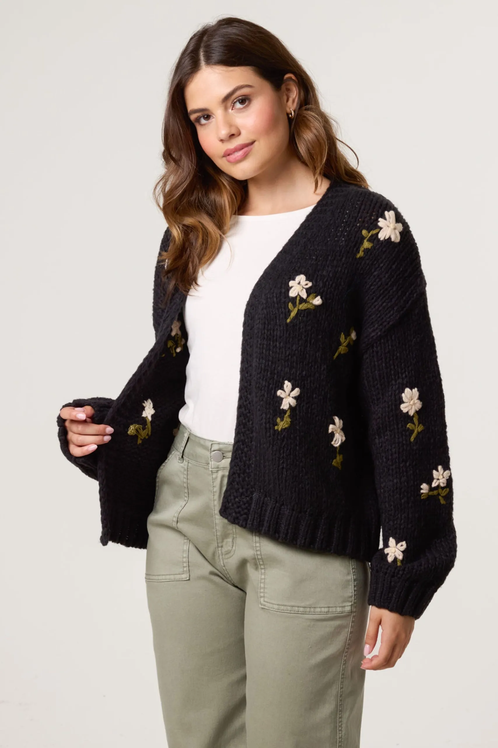 Black Flower Embroidery Detailed Cardigan