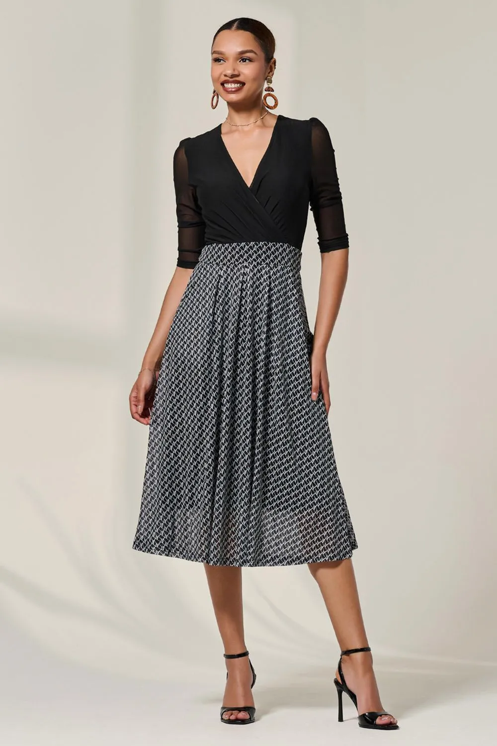 Mesh Two Tone Half Sleeve Midi Dress