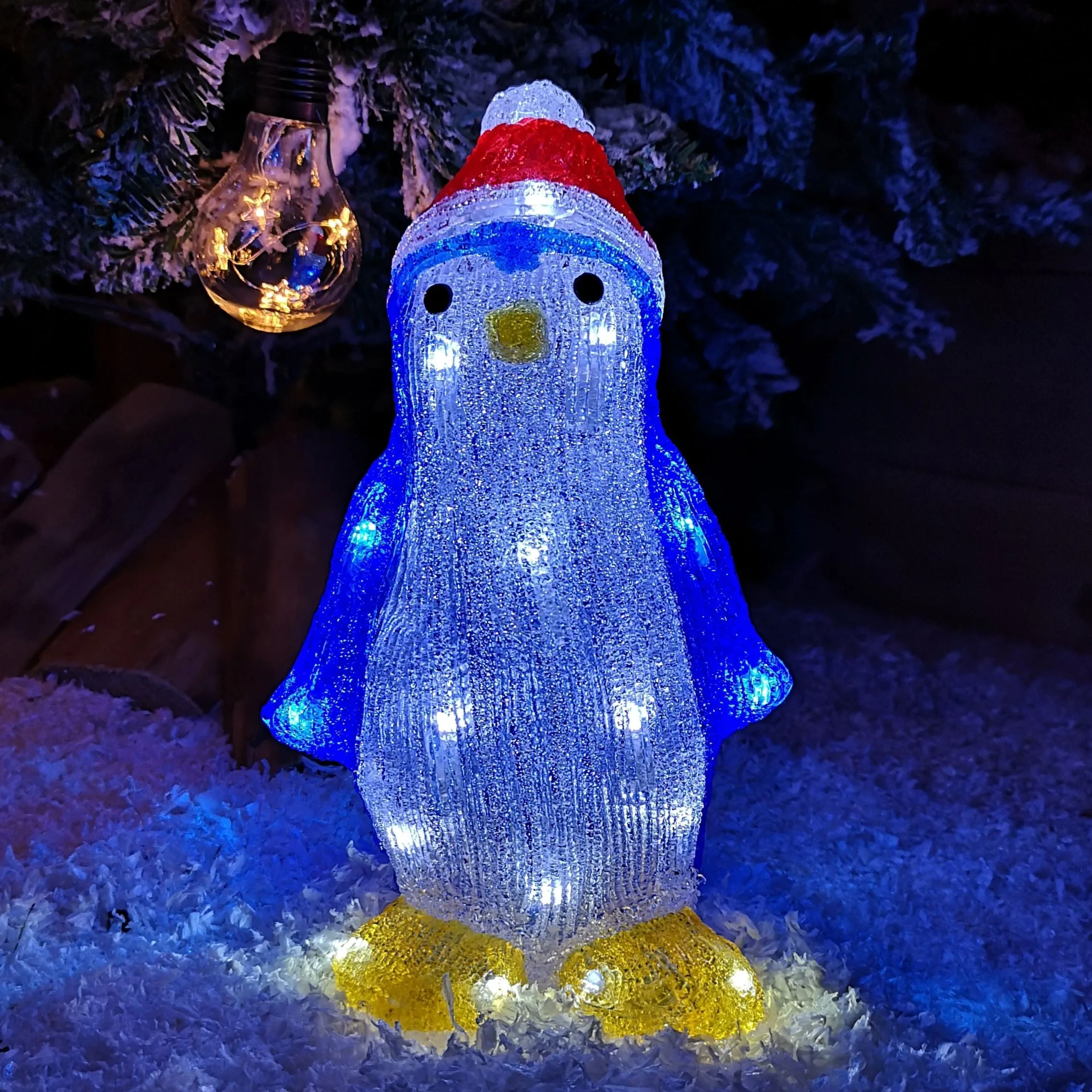 30cm Light Up LED Standing Acrylic Christmas Penguin Decoration With Santas Hat Indoor Outdoor