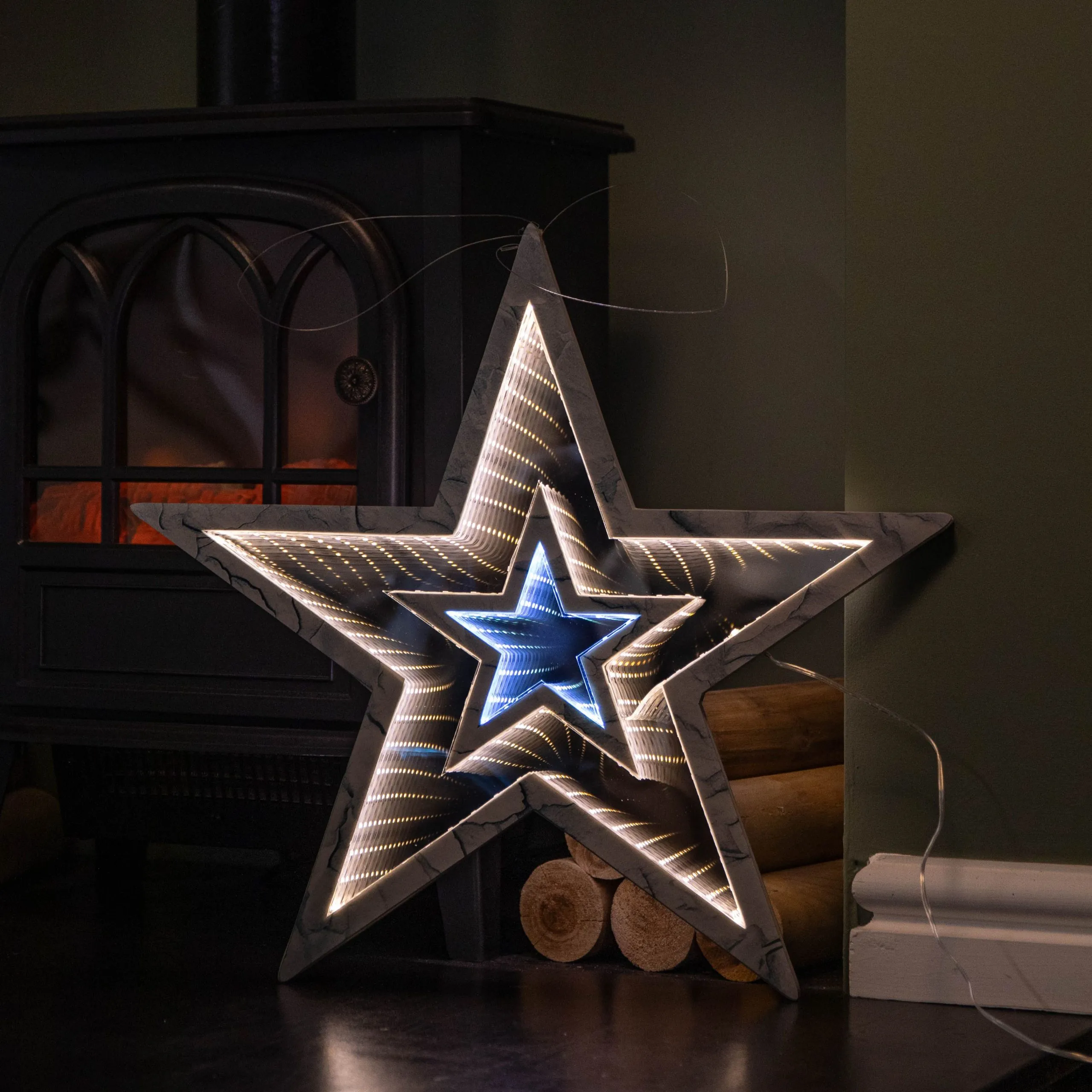 47cm Light up Star Infinity Christmas Decoration with White and Gold LEDs