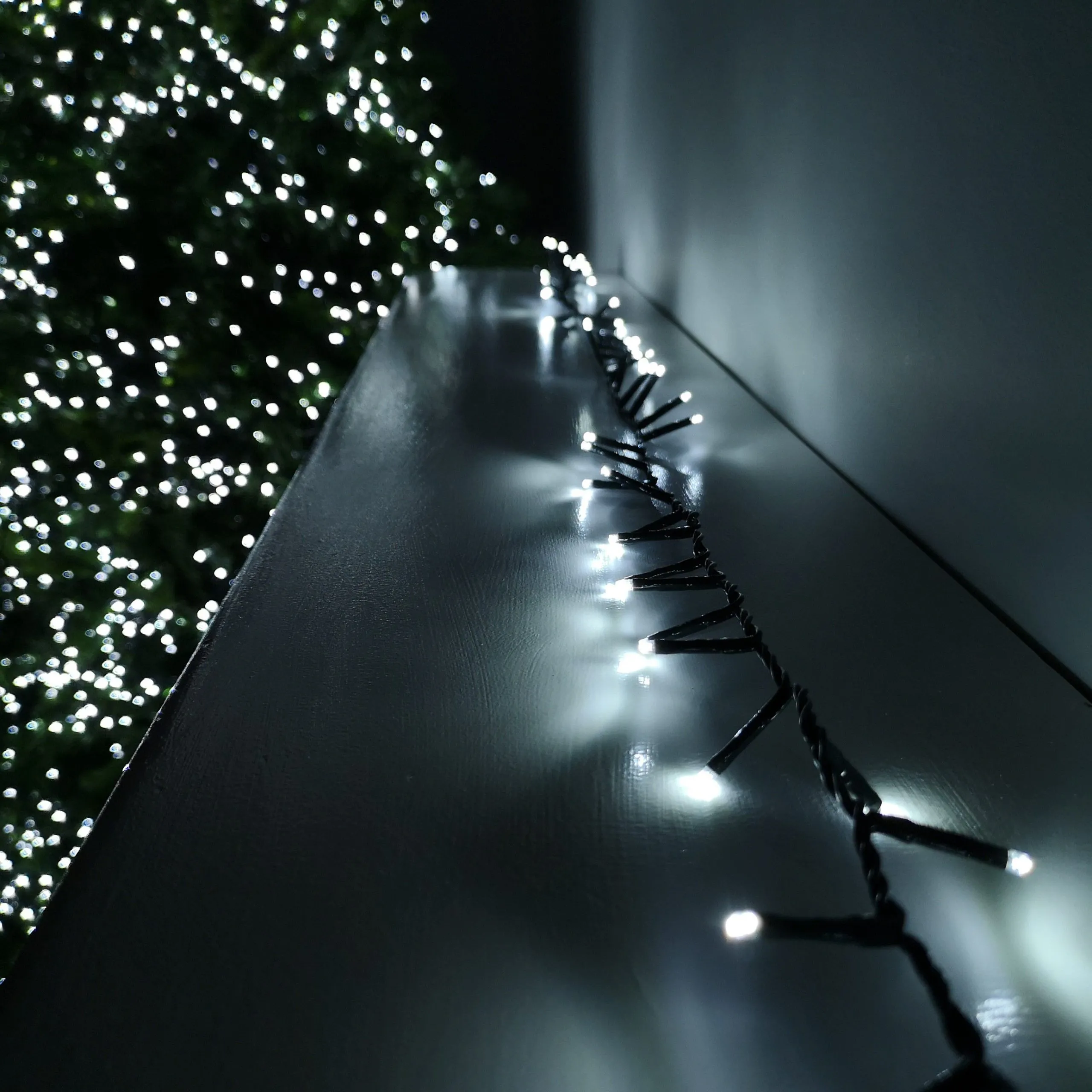 1000 LED 25m Indoor Outdoor Christmas Multi Function Mains Operated String Lights with Timer in in Cool White