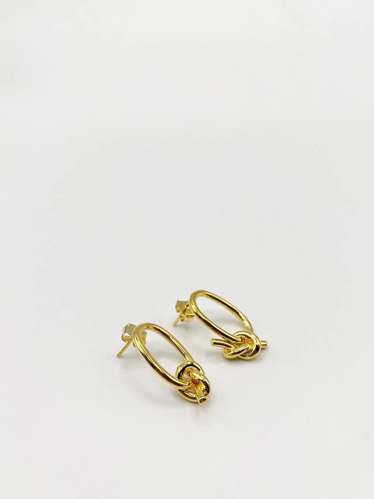 GOLD TIED ROPE STUD EARRINGS