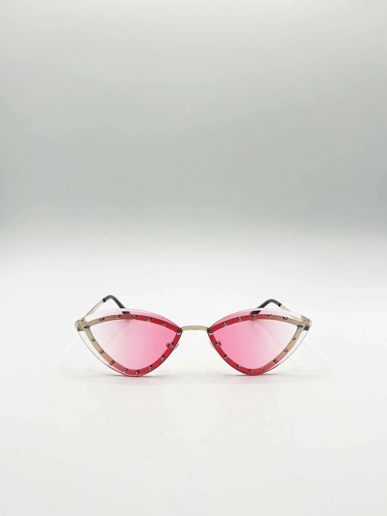 Cat-Eye Sunglasses in Pink