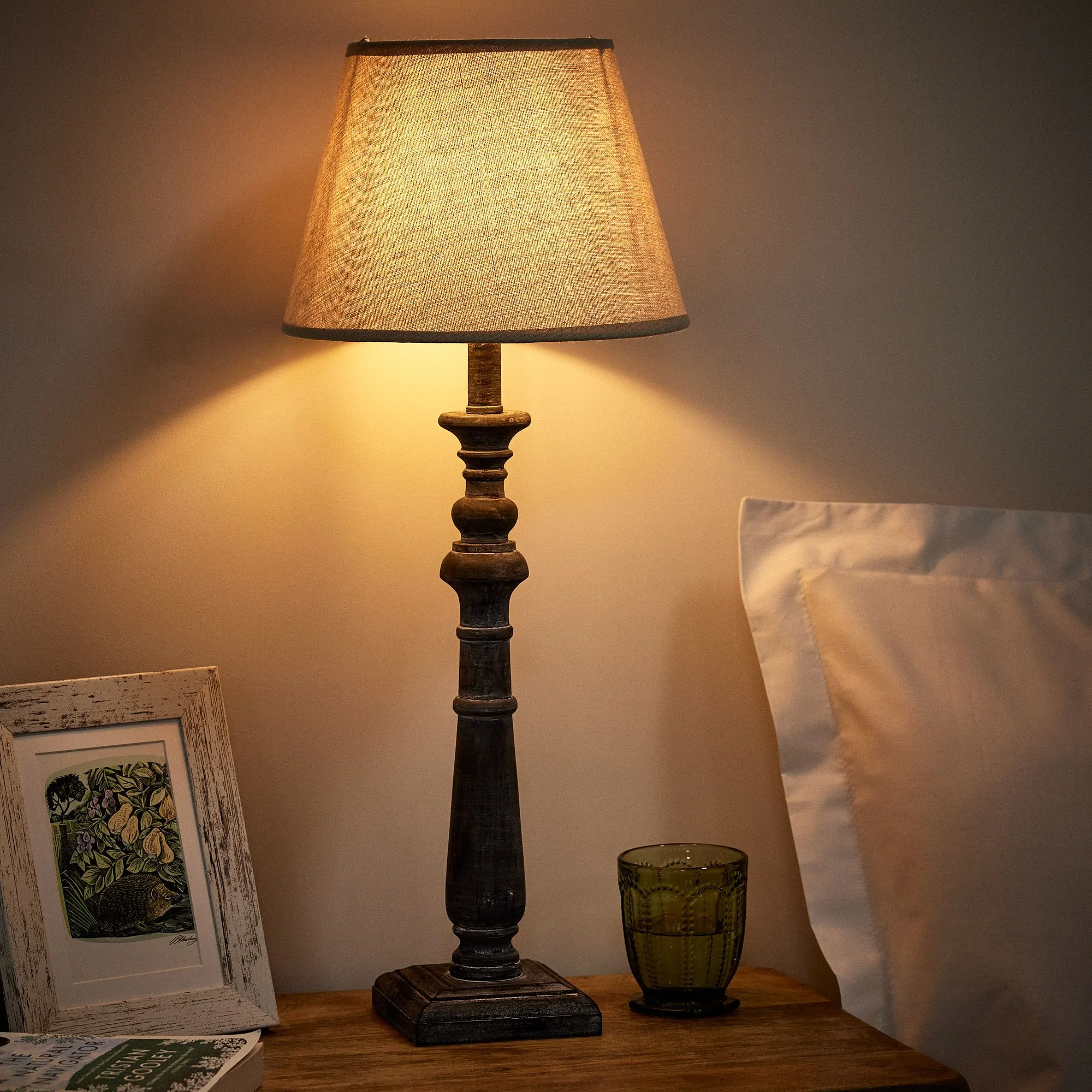 French Style E27 Brushed Wood Rippled Desk Lamp with Linen Shade Bedside Table Lamp