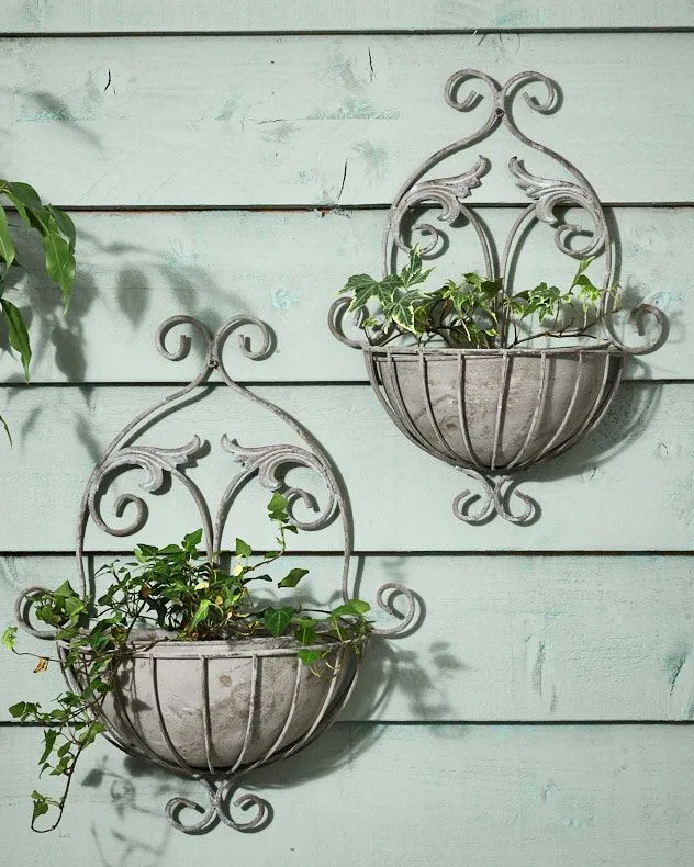 Set of 2 Vintage Style Wall Mounted Planters Ornate Scrolled Wall Hanging Baroque Flower Plant Pots