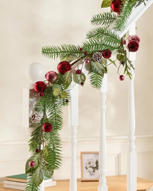 Luxury Red Bauble Xmas Decoration Staircase Christmas Garland 1.8m