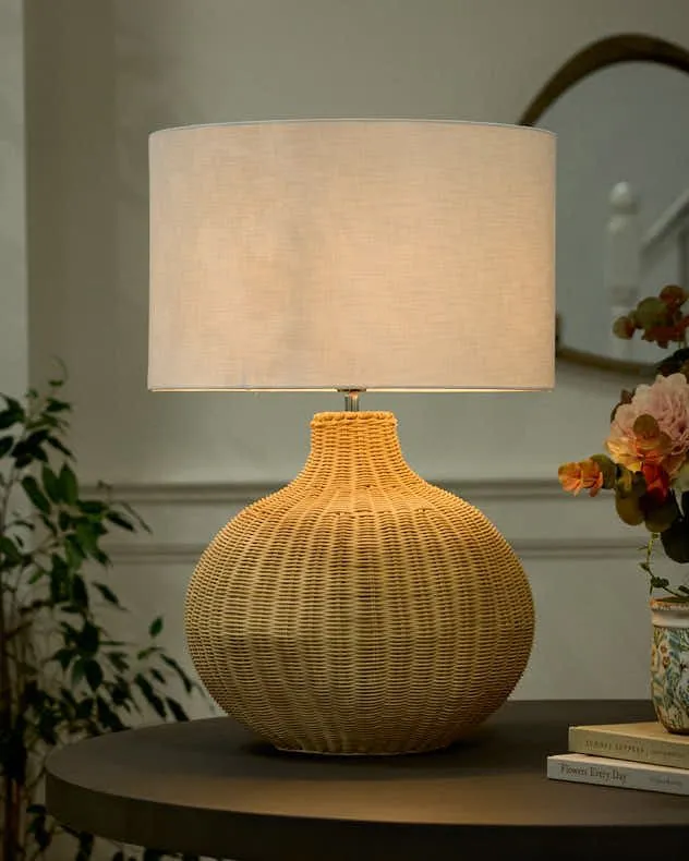 Traditional Style Natural Rattan Curved Bedroom Living Room Bedside Table Lamp