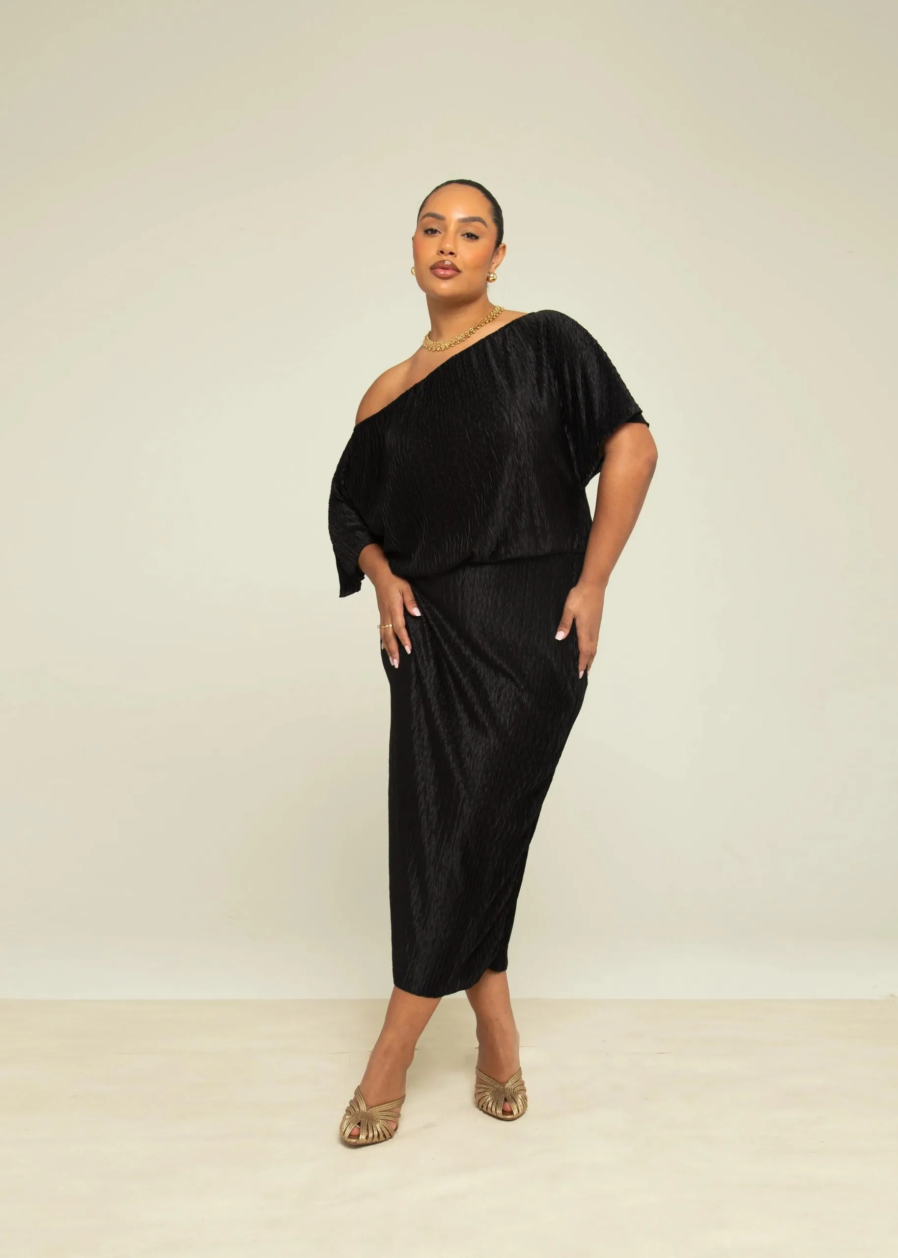 Curve Chevron Pleat Drop Shoulder Midaxi Dress