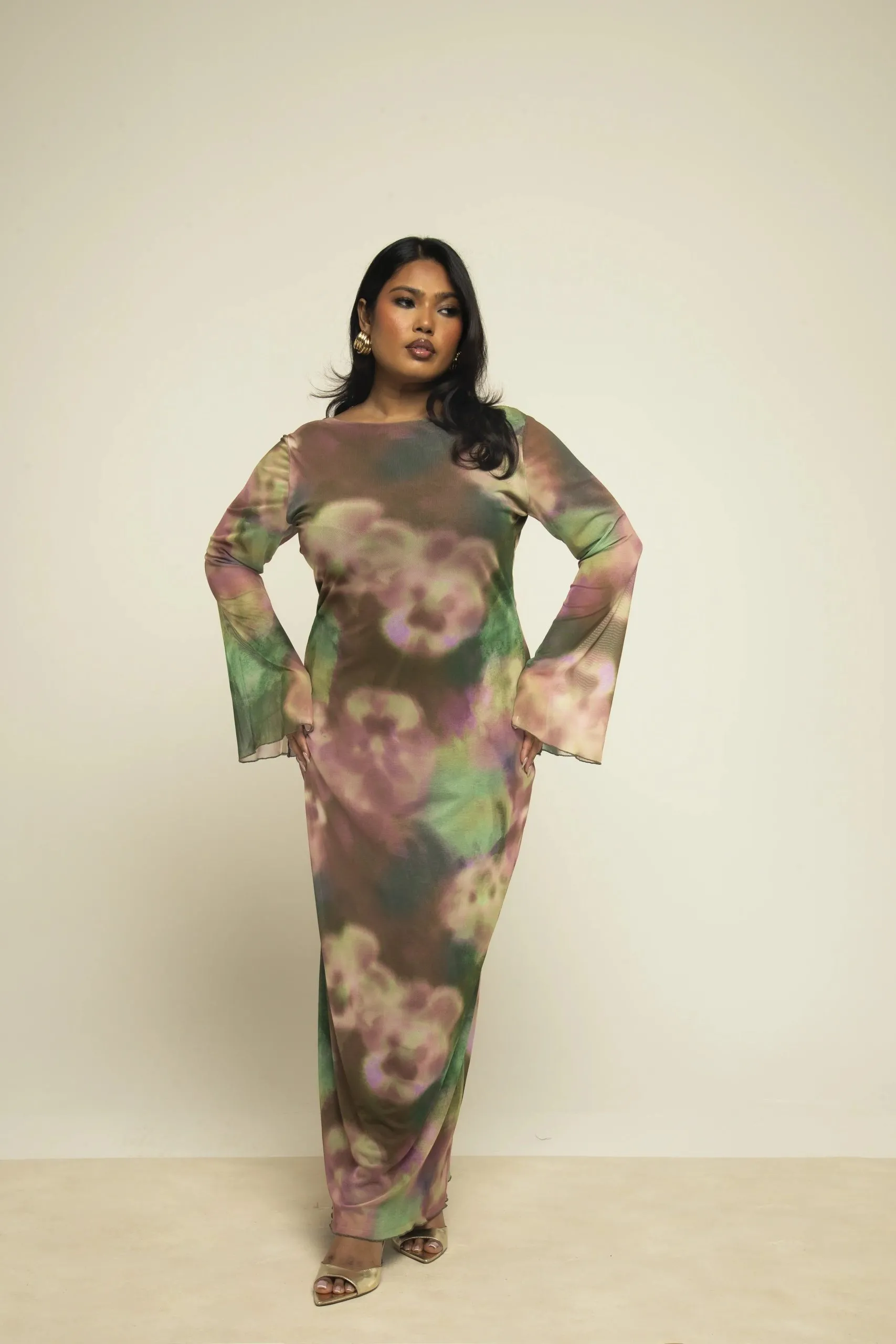 Curve Water Colour Floral Flare Sleeve Mesh Midaxi Dress