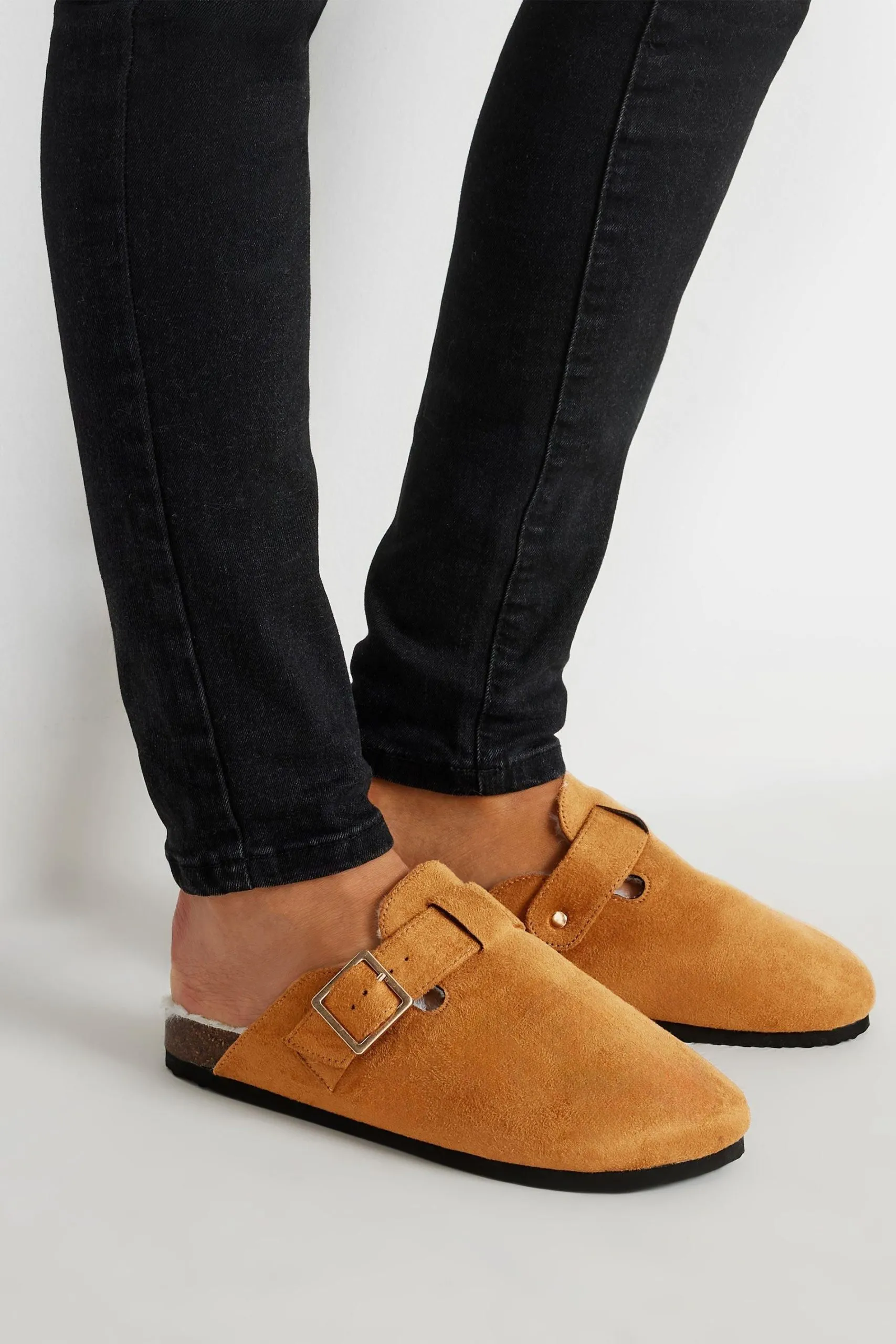 Lined Clogs In Standard Fit