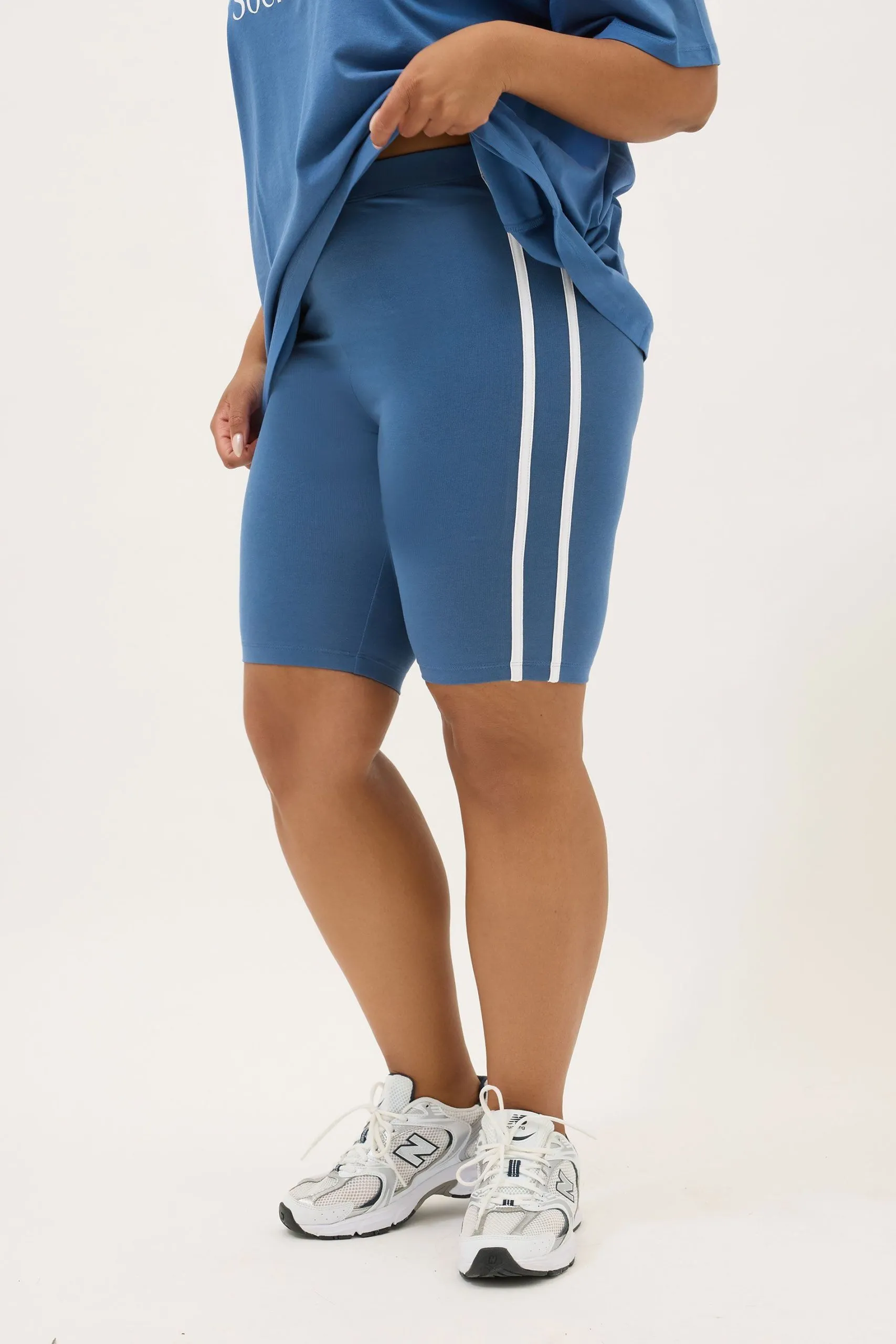 Side Stripe Active Shorts