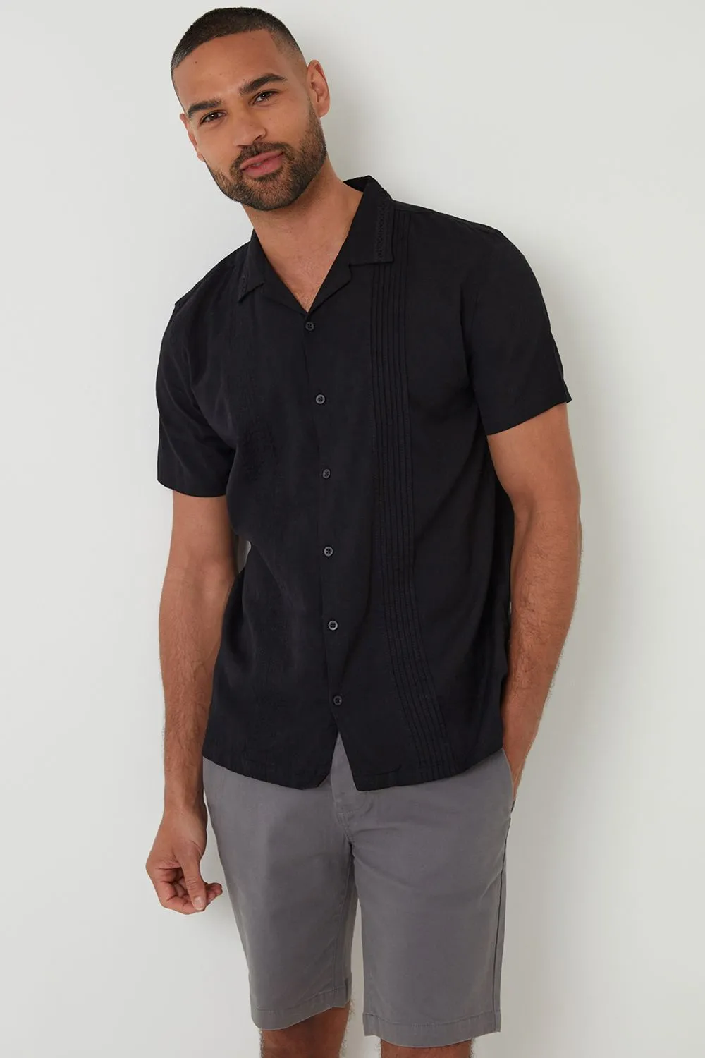 Pleat Detail Short Sleeve Shirt With Linen